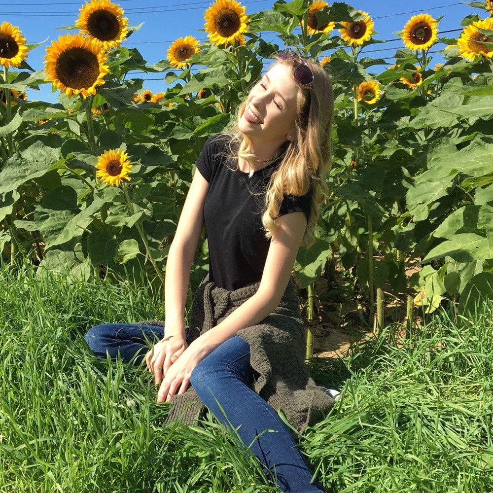 Meet your Posher, Kelly